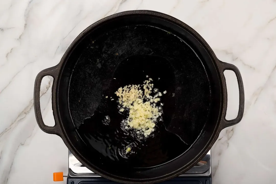 2 Saute the herbs for ground beef and broccoli