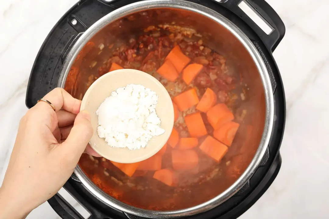 5 Add carrot and flour Stir for 30 seconds