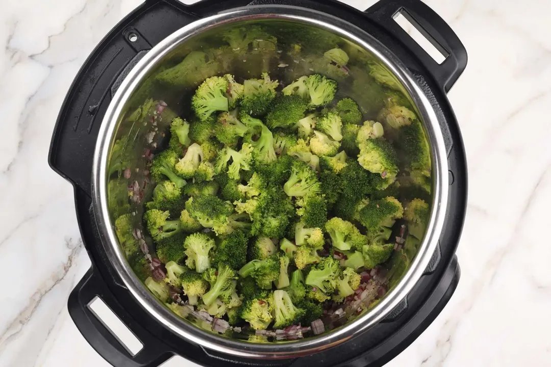 step 3 how to steam broccoli in an instant pot
