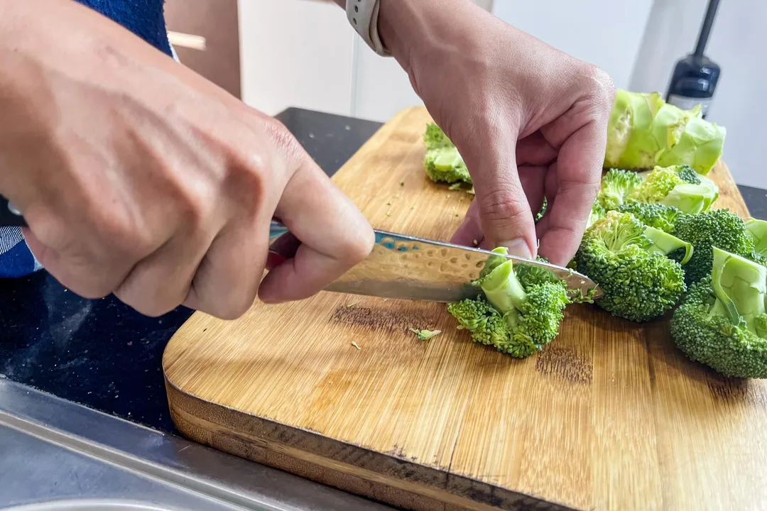 cut broccoli florets in half