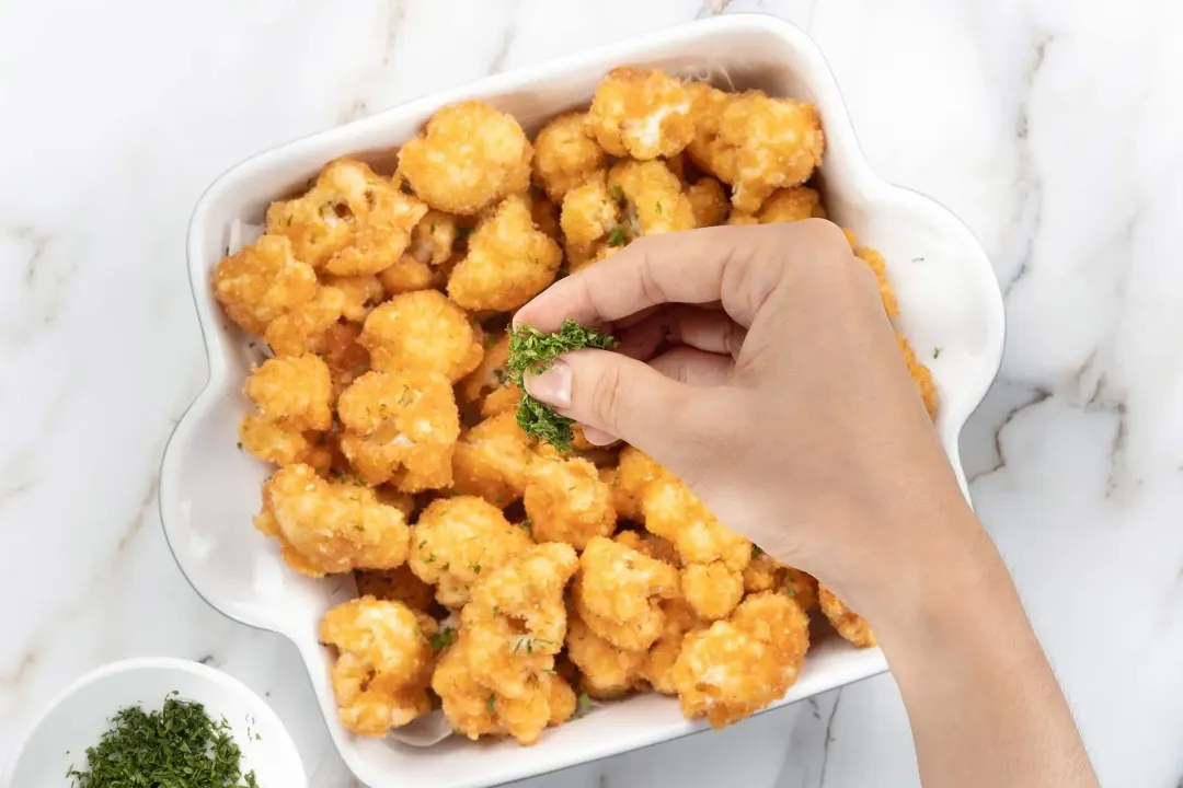 Garnish the cauliflower nuggets and serve