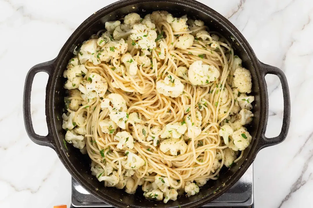 Serve cauliflower pasta