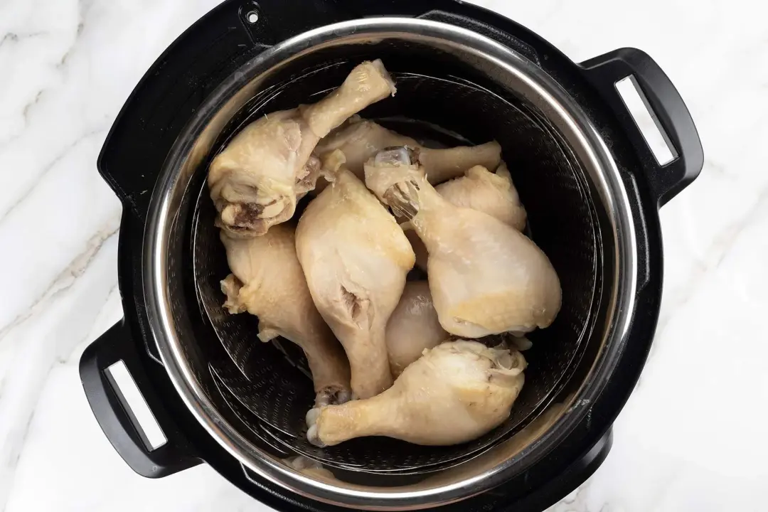 Steam the chicken leg in instant pot