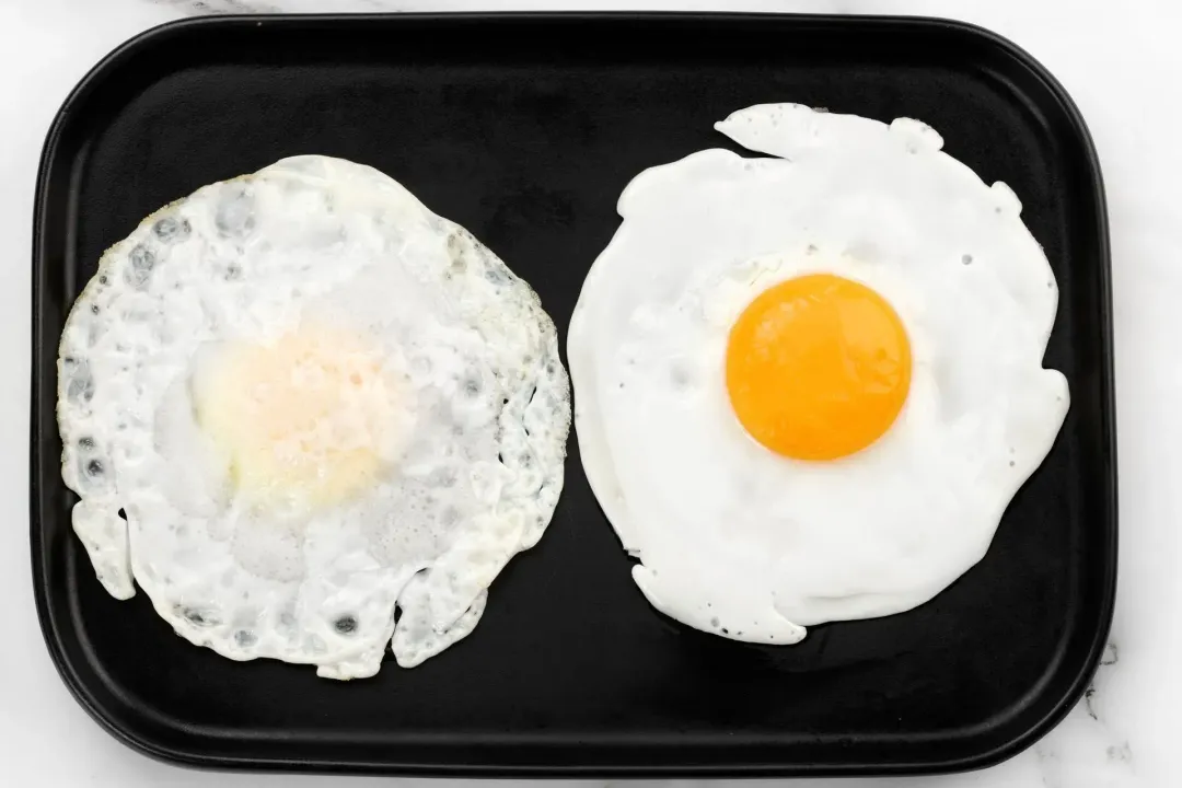 difference between sunny side up eggs vs over easy recipe