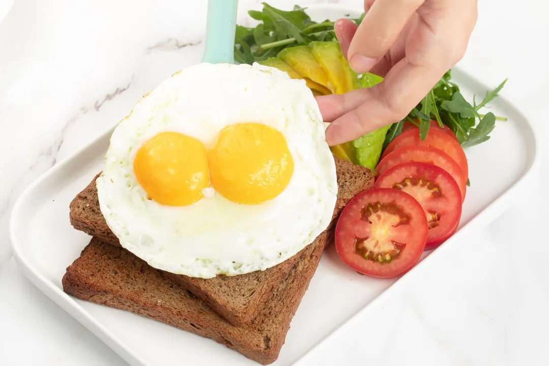 eggs bed on toast and veggies