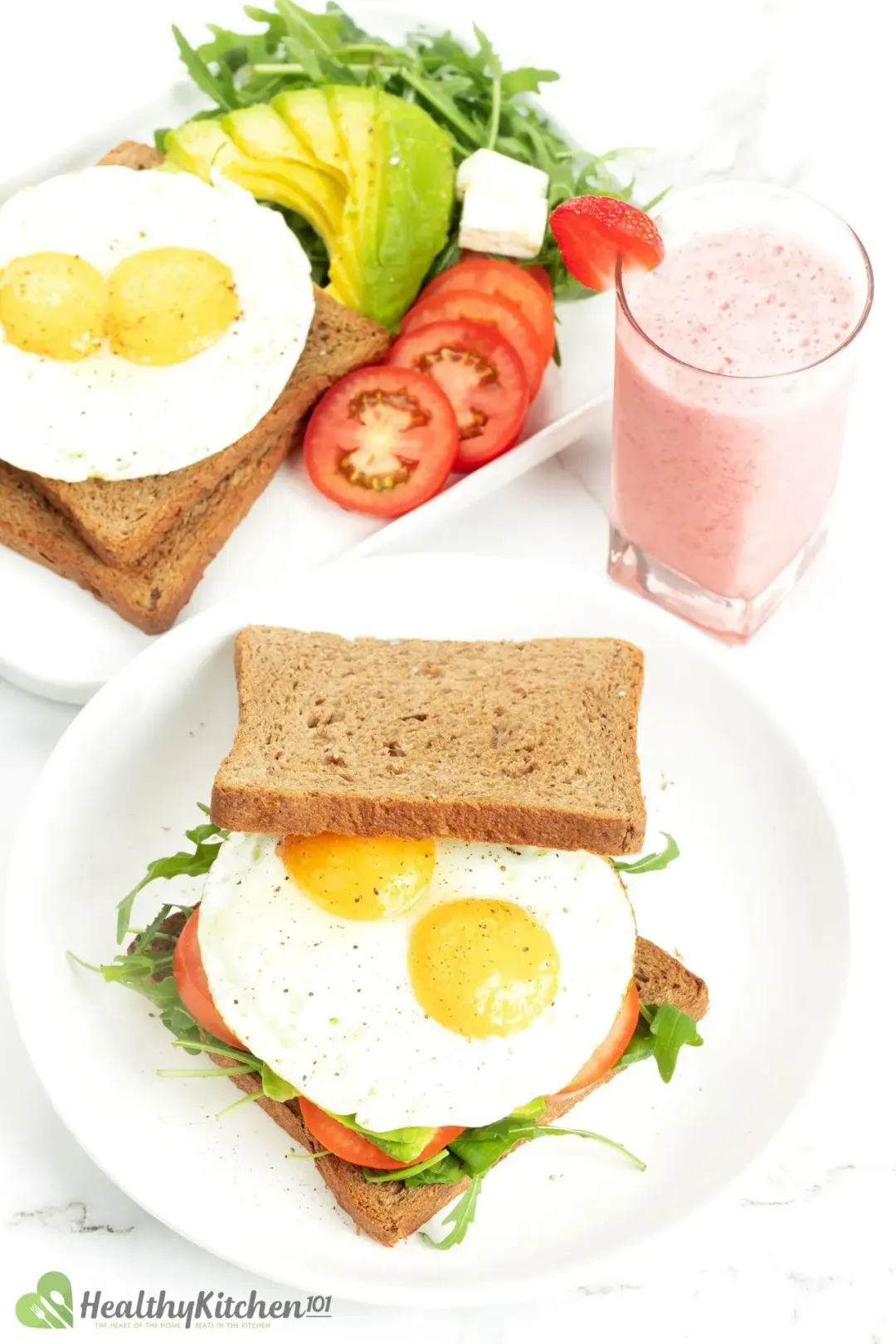 https://cdn.healthyrecipes101.com/recipes/images/eggs/what-do-you-eat-sunny-side-up-eggs-with-claurlkbi00h8df1bdzokaf6k.webp?w=1080&q=80