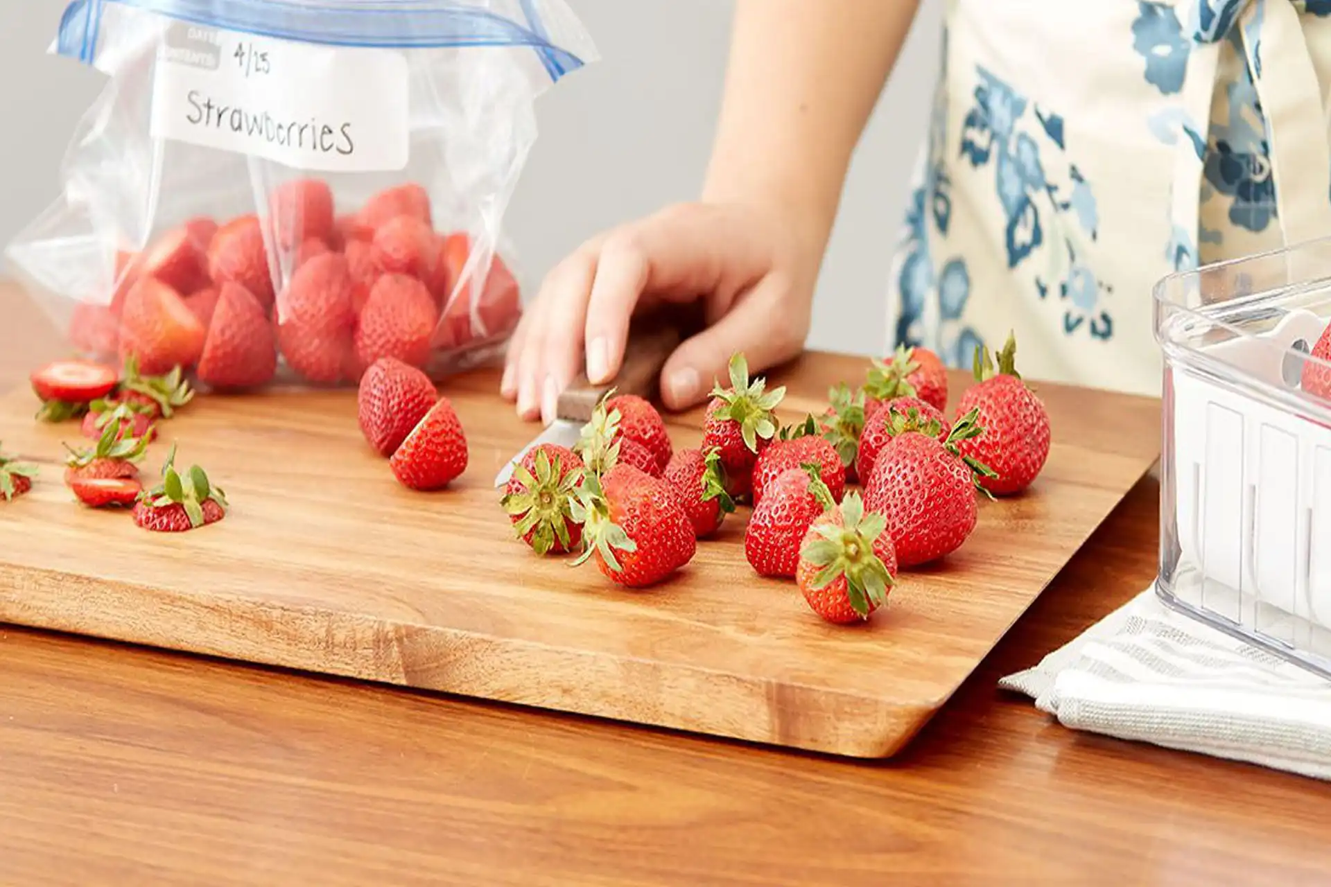 How To Store Strawberries A Comprehensive Storage Guide   Best Way Store Strawberries Clf0l8mbm000bgr1b496j3xda 