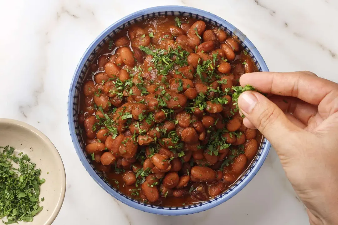 garnish and serve instant pot pinto beans