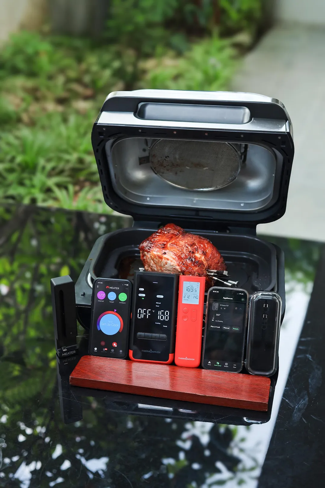 5 Popular Wireless Meat Wireless Thermometers Tested to Find the Best for Your Kitchen.jpg