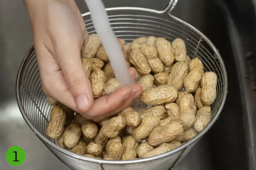 Step 1 Rinse the peanuts