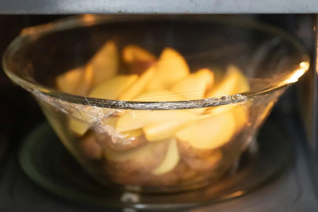 step 3 How to Make Potato Wedges in an Air Fryer
