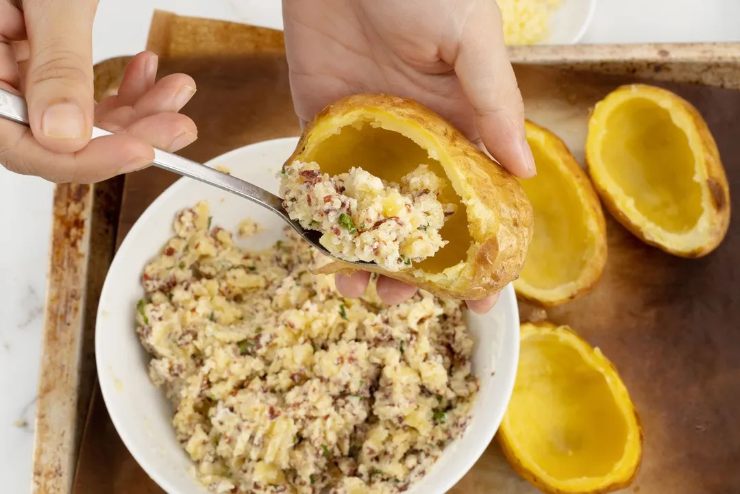 filling the potato skin