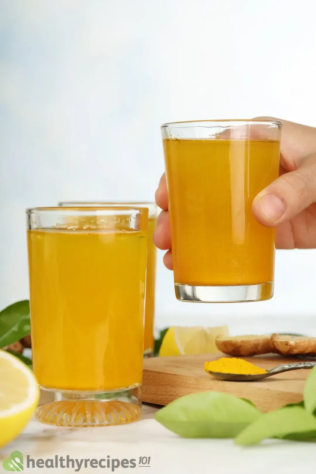 homemade turmeric and ginger juice recipe