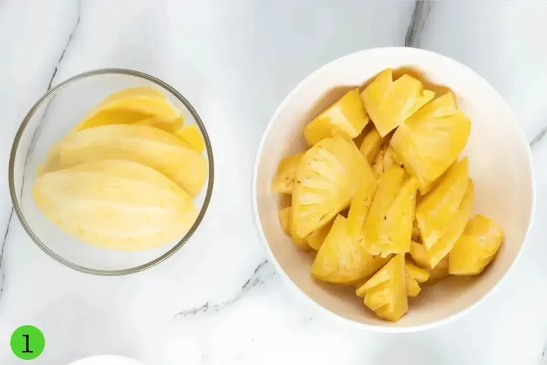 How to Make Pineapple Mango Juice step 1 