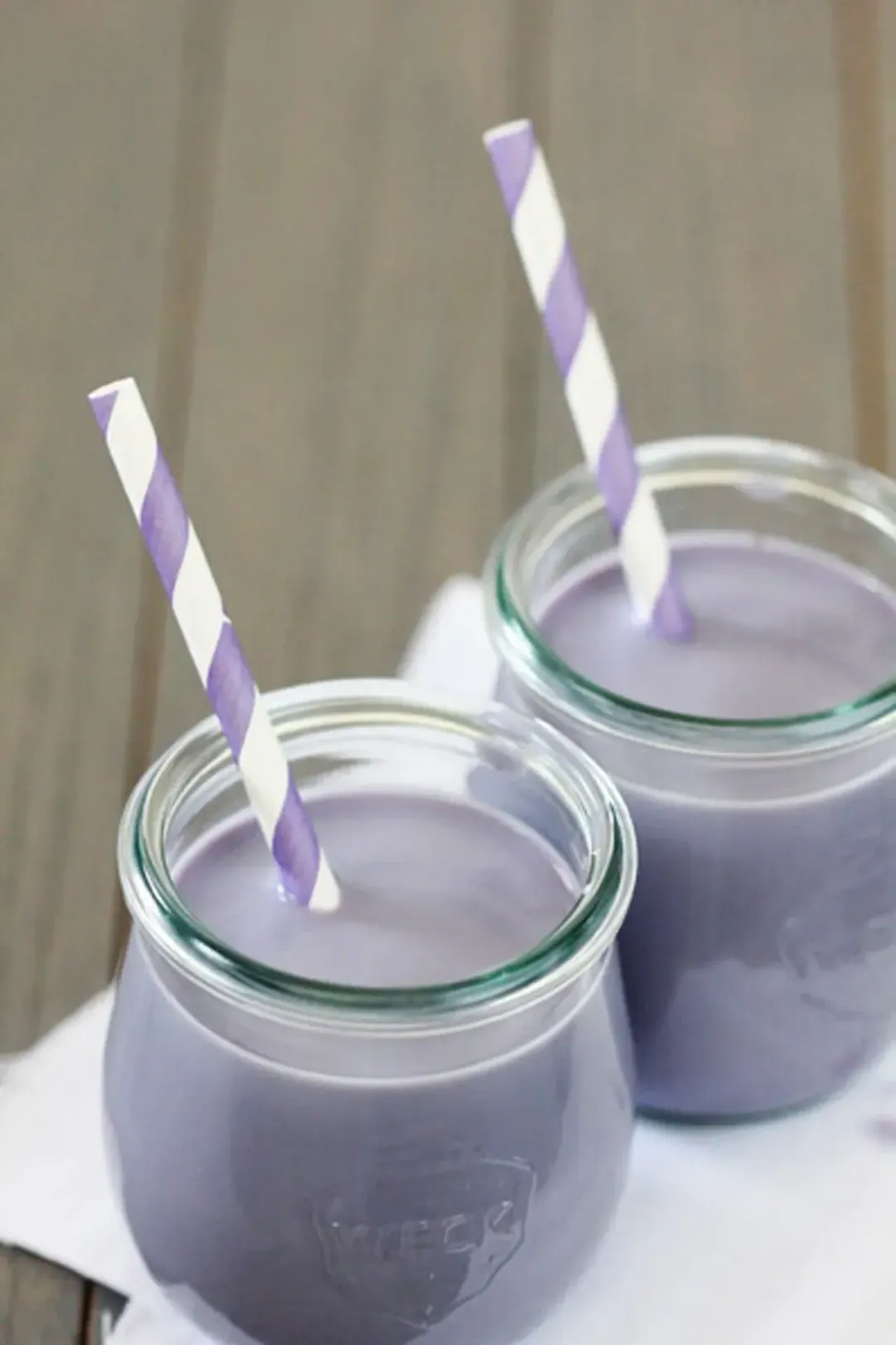 milk blueberry juice