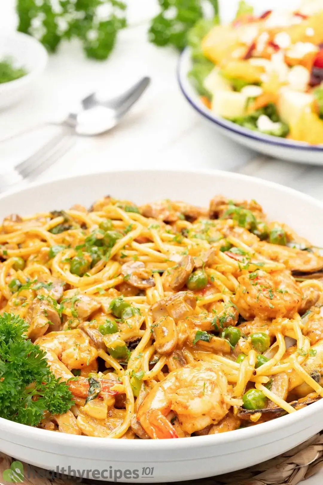 main ingredients for creamy seafood pasta
