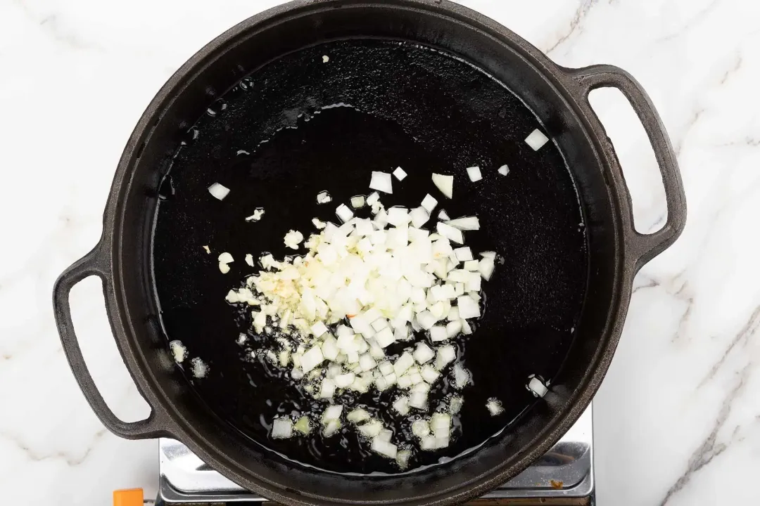 step 1 how to make seafood pasta with cream sauce