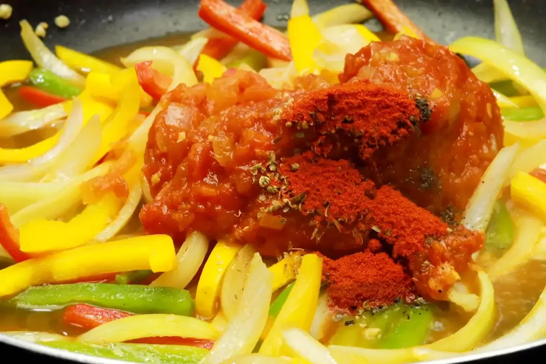 4 Make the pasta sauce sausage and peppers