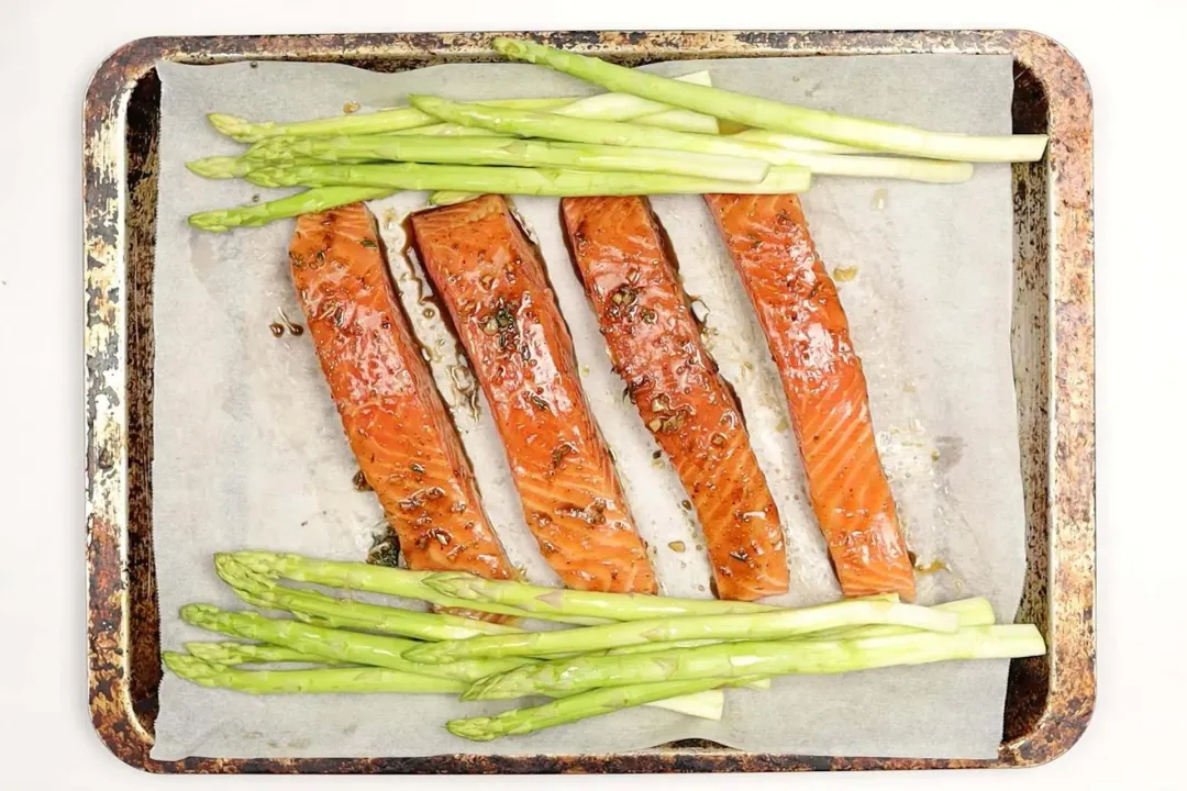 step 3 Prepare the salmon and asparagus broiled salmon