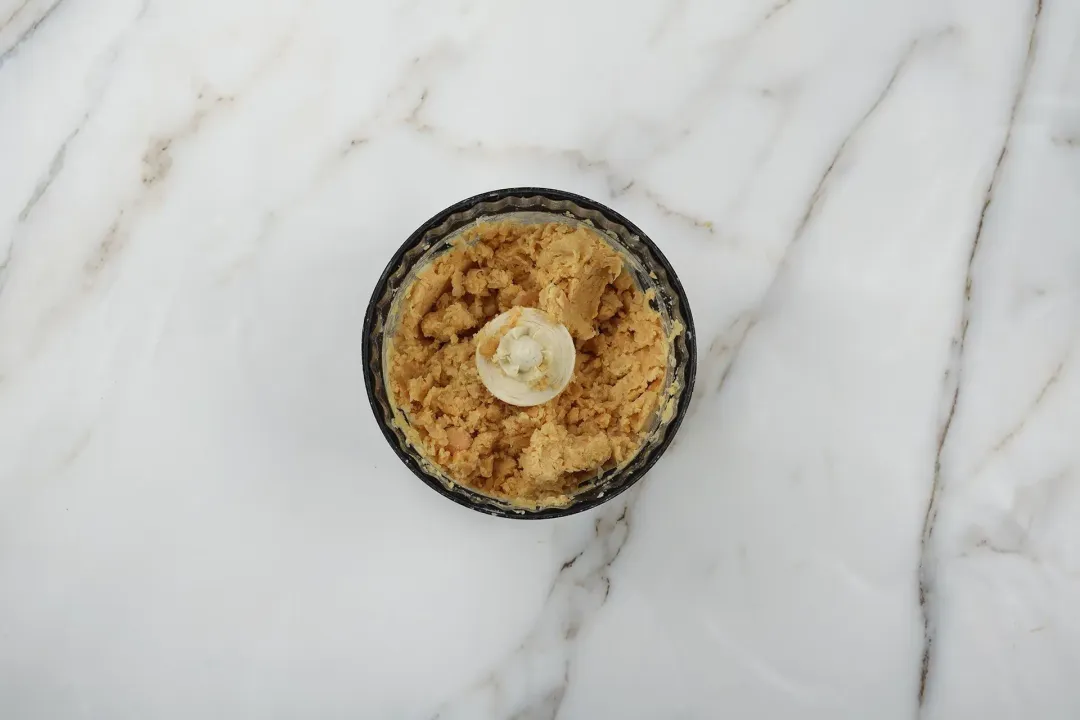 Microwaved chickpeas in a food processor