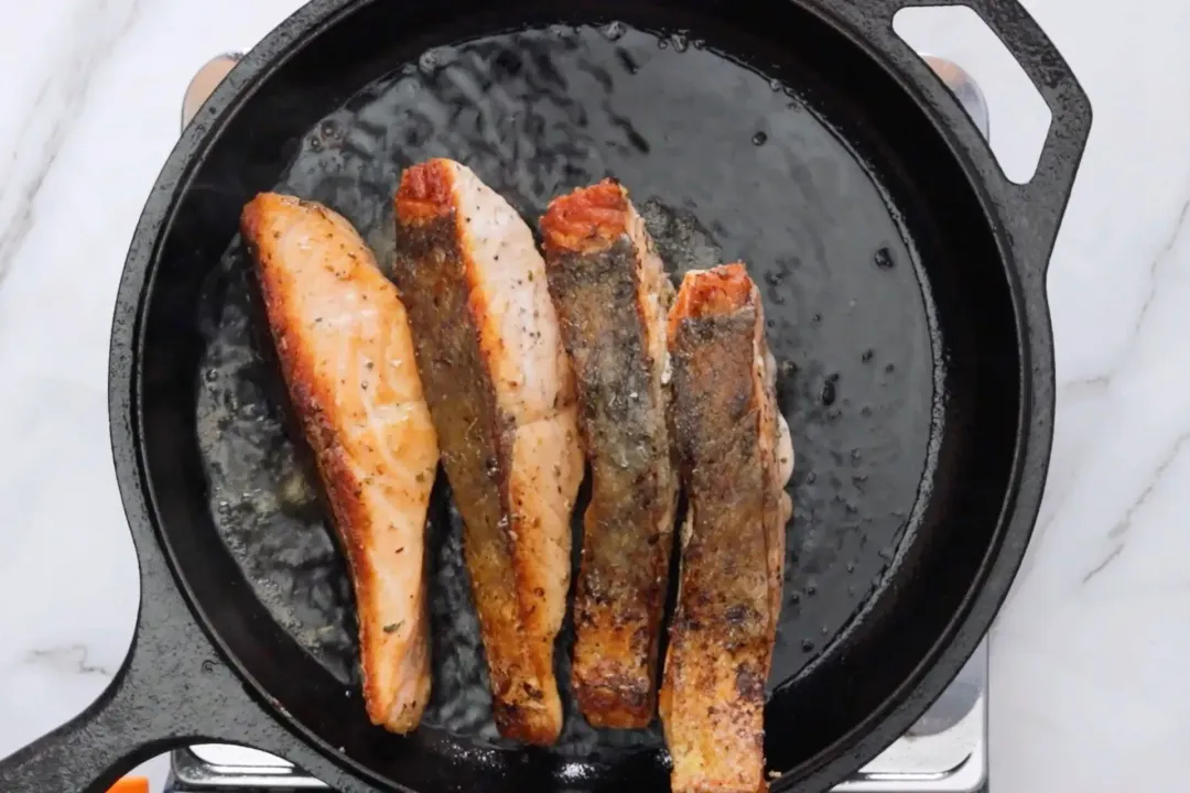 step 4 how to make pan fried salmon
