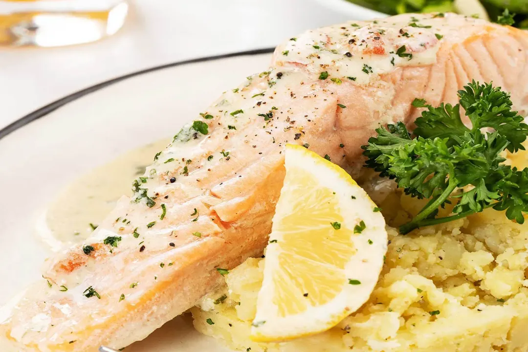 Simple Poached Salmon Recipe: A Simple, Healthy Way to Cook Salmon