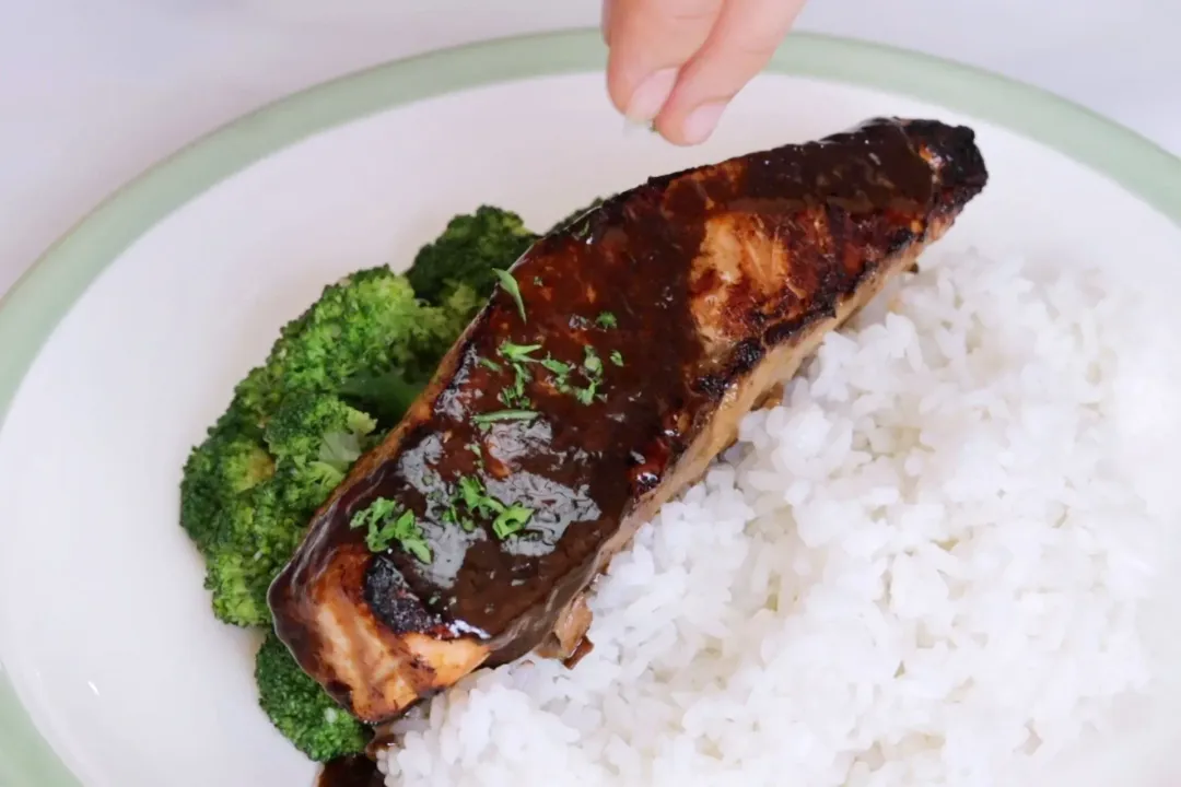 step 7 how to make maple glazed salmon