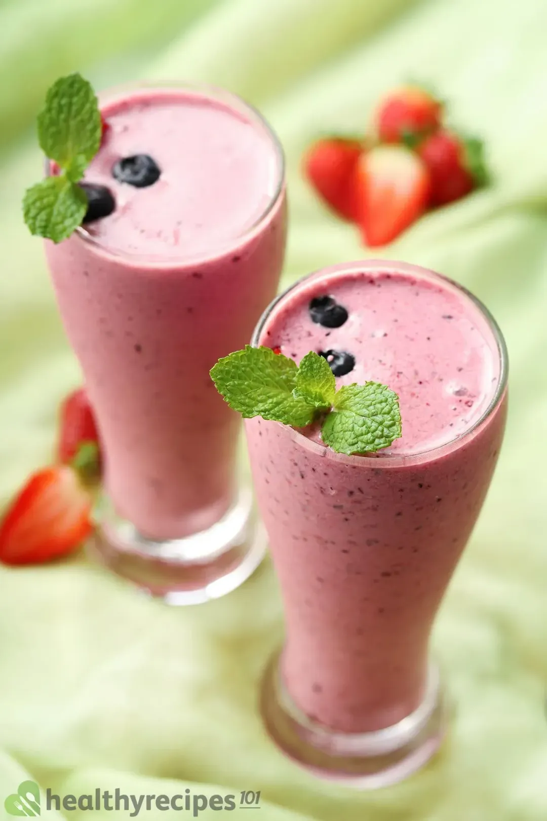 Homemade Strawberry Blueberry Smoothie