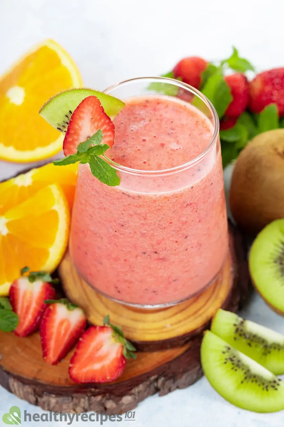 Homemade Strawberry Kiwi Smoothie recipe