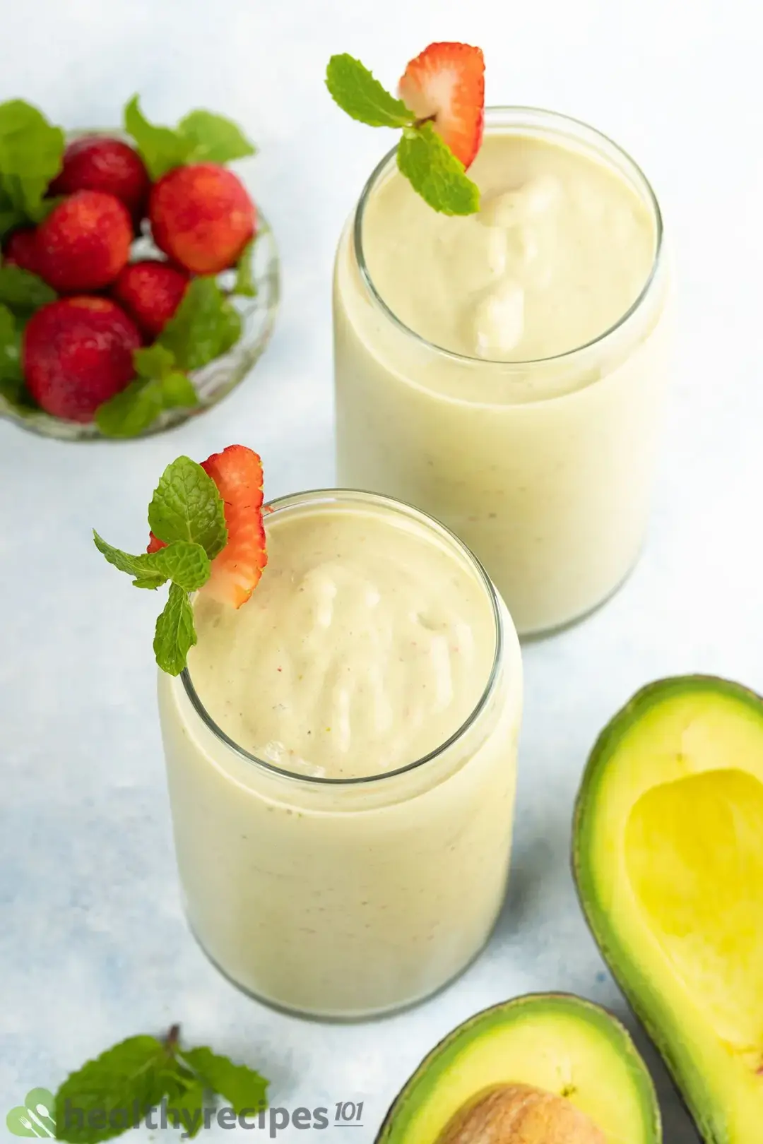 Strawberry Avocado Smoothie: A Surprisingly Tasty Combination