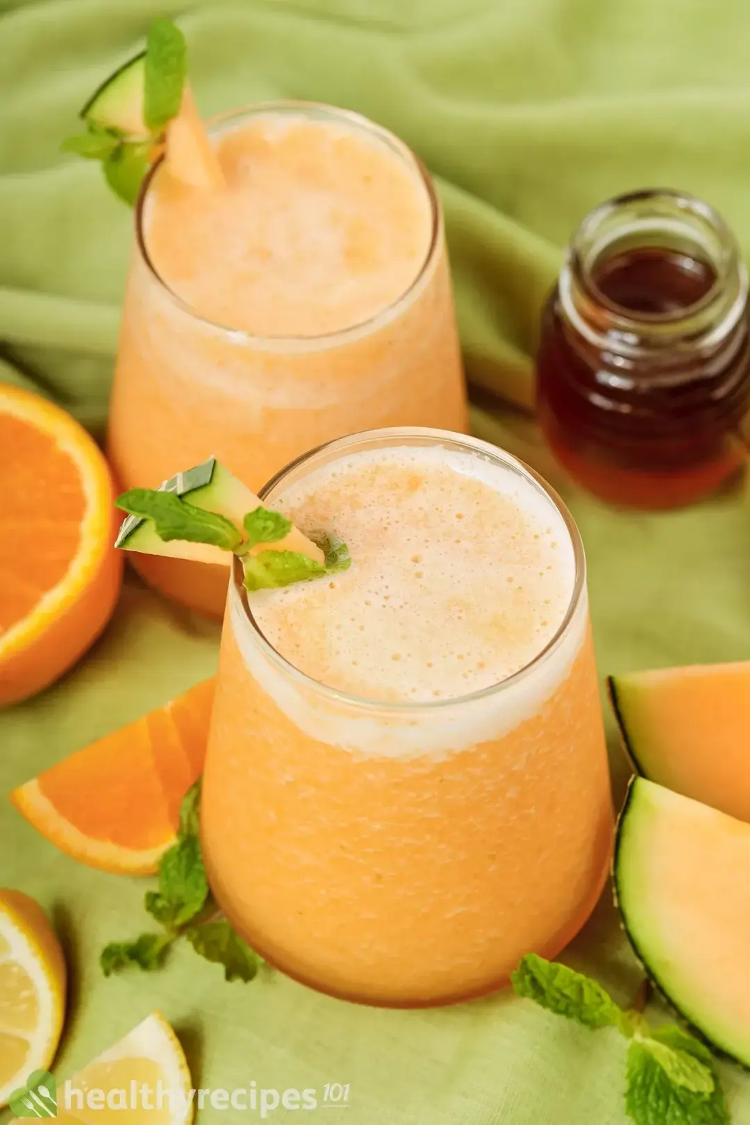 How to Prepare a Cantaloupe for Smoothies