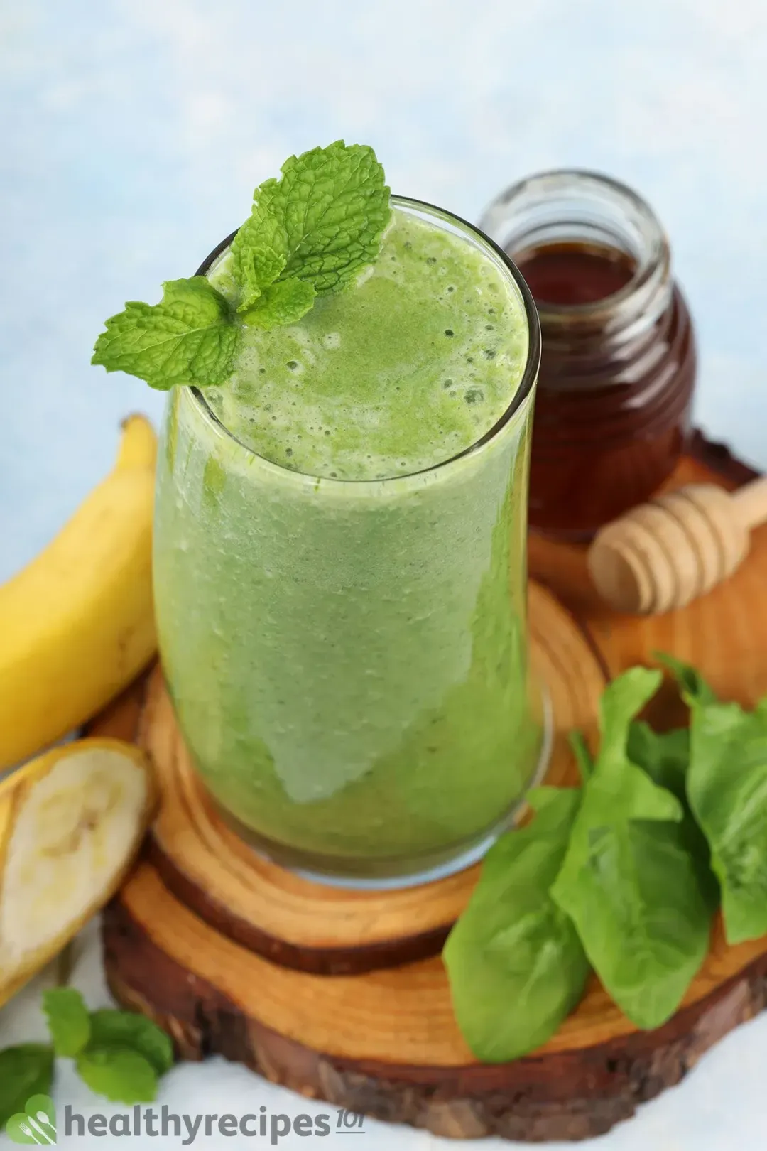 Spinach Banana Smoothie Recipe: Healthy Leafy Green Smoothie