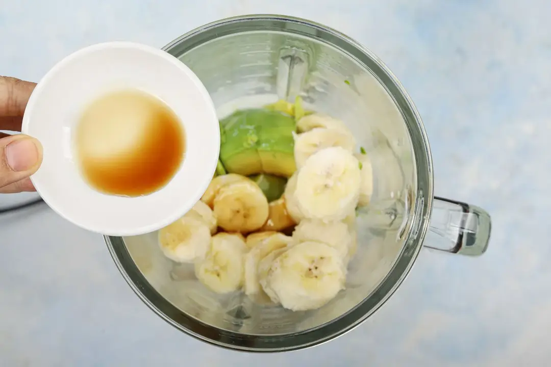 step 1 How to Make Avocado Banana Smoothie