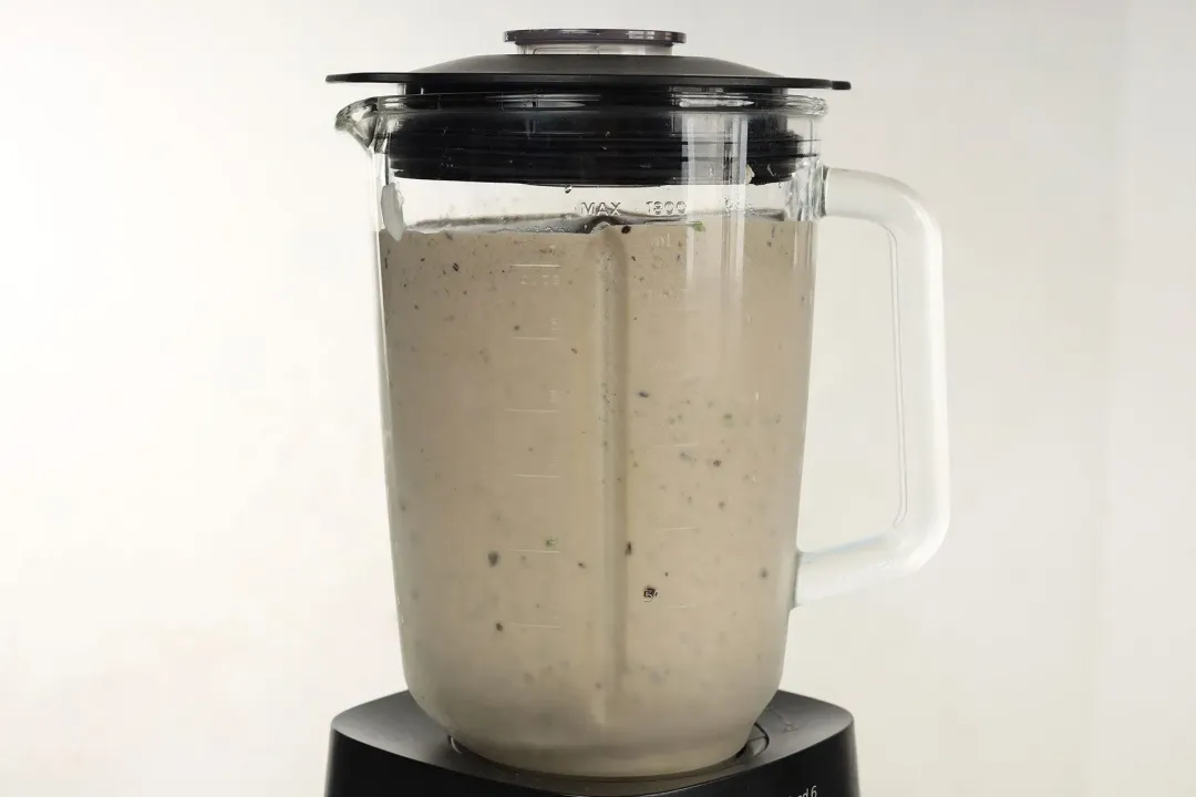 step 1 How to Make Blueberry Spinach Smoothie