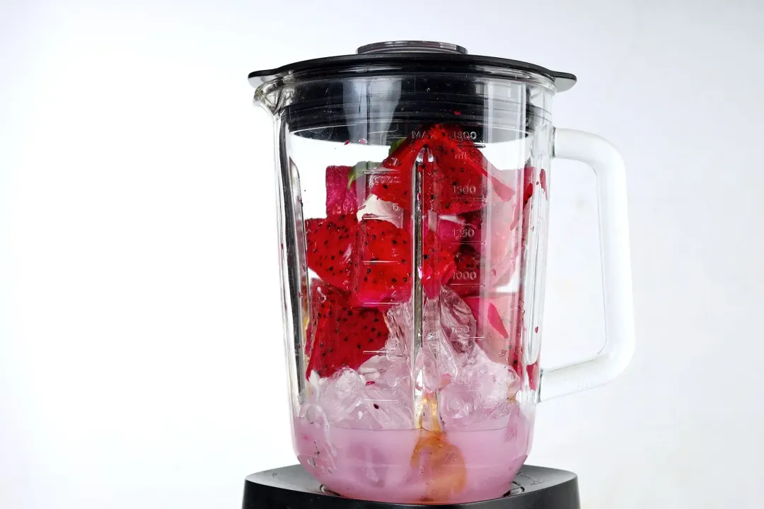 step 1 How to make Dragon Fruit and Yogurt Smoothie