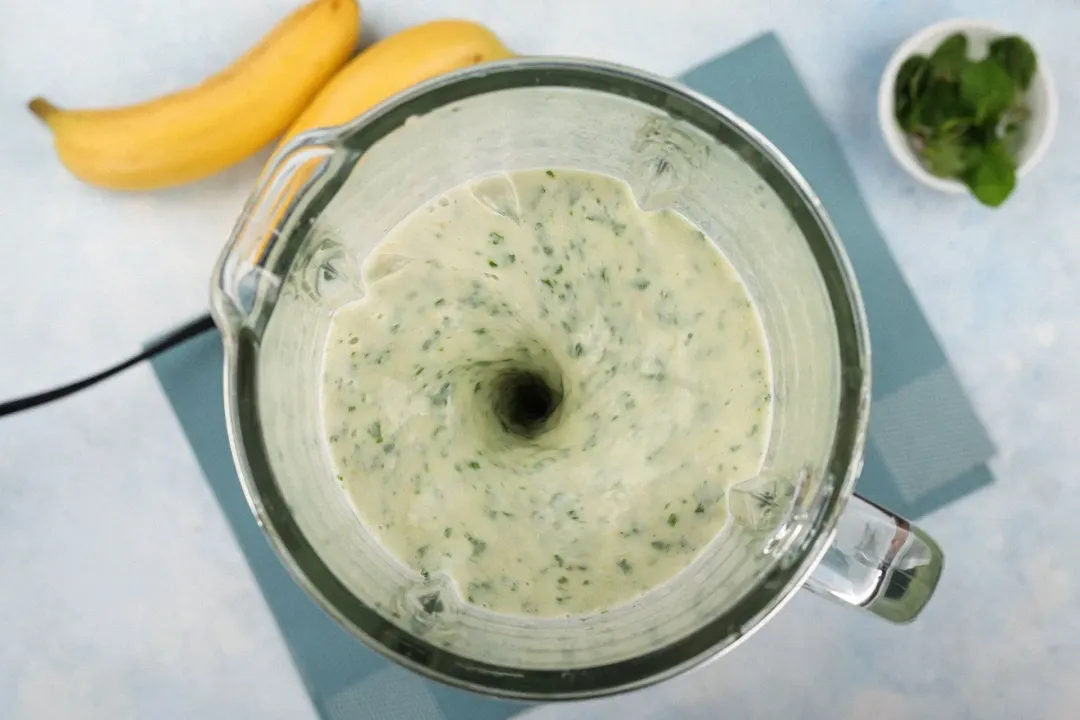 step 1 How to Make a Kale Banana Smoothie