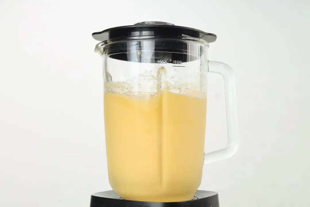 step 1 How to Make a Pineapple Ginger Smoothie