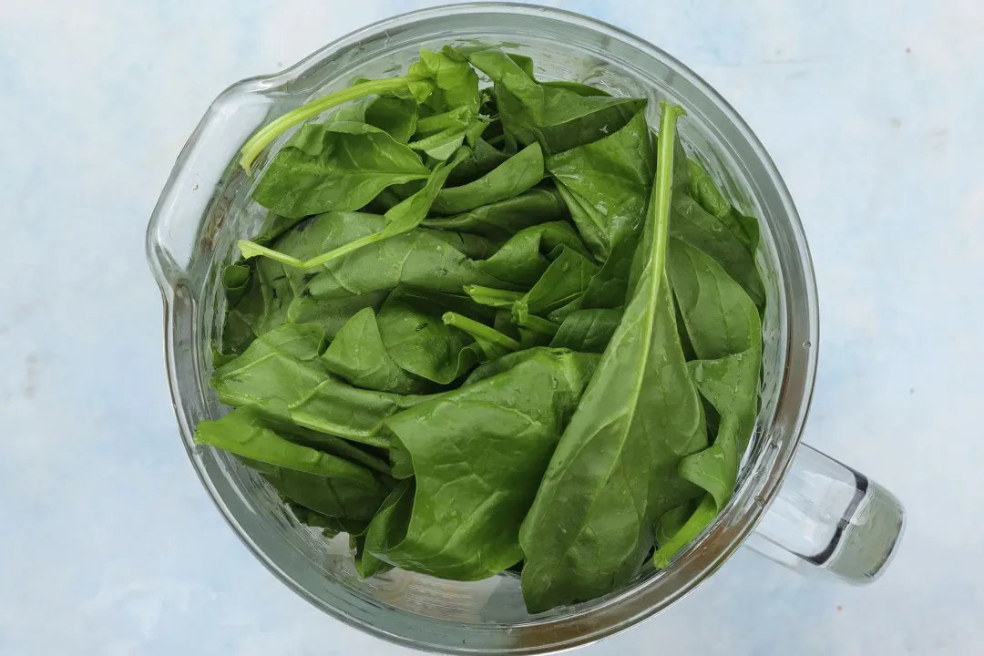 step 1 How to Make Spinach Banana Smoothie