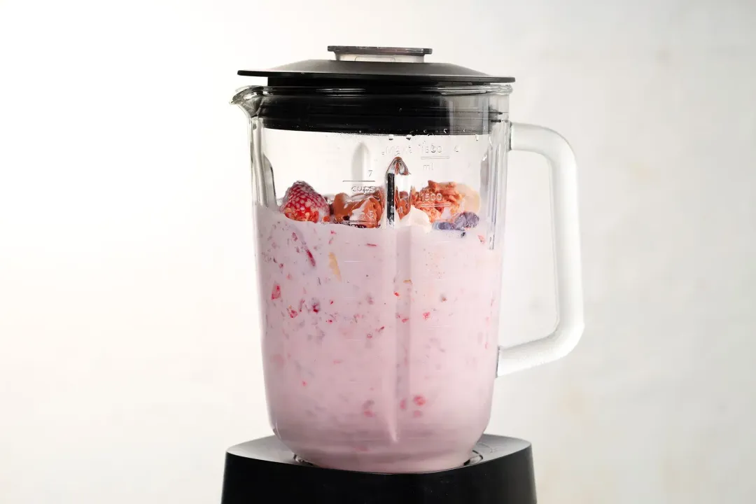 step 1 How to Make a Strawberry Peanut Butter Smoothie