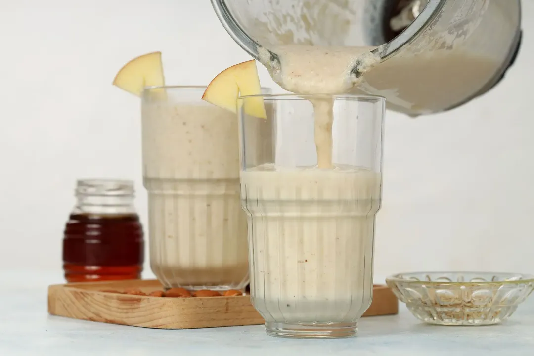 step 2 How to Make Apple Cinnamon Smoothie