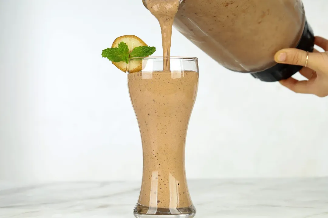 step 2 How to make coffee banana smoothie