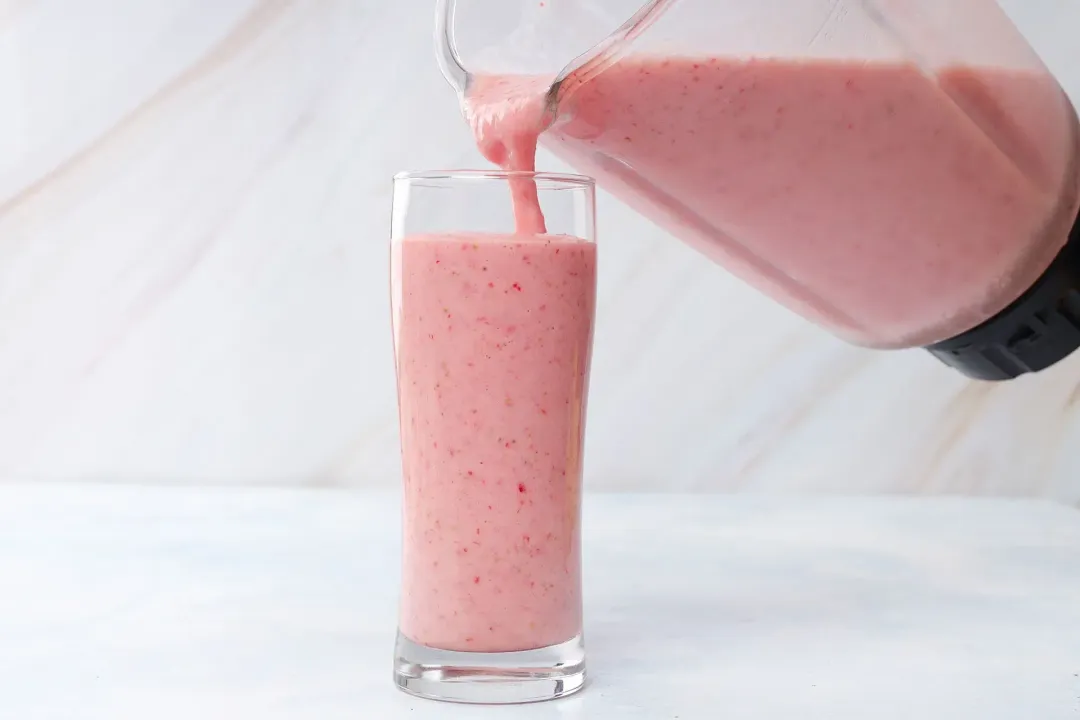 step 2 How to Make Pineapple Strawberry Banana Smoothie