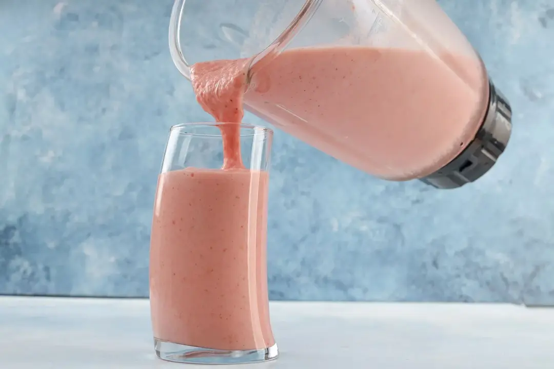 step 2 How to make strawberry pineapple smoothie