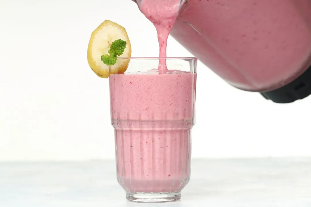 step 2 How to Make This Raspberry Banana Smoothie