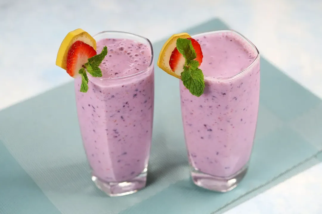 step 3 How to Make a Banana Berry Smoothie