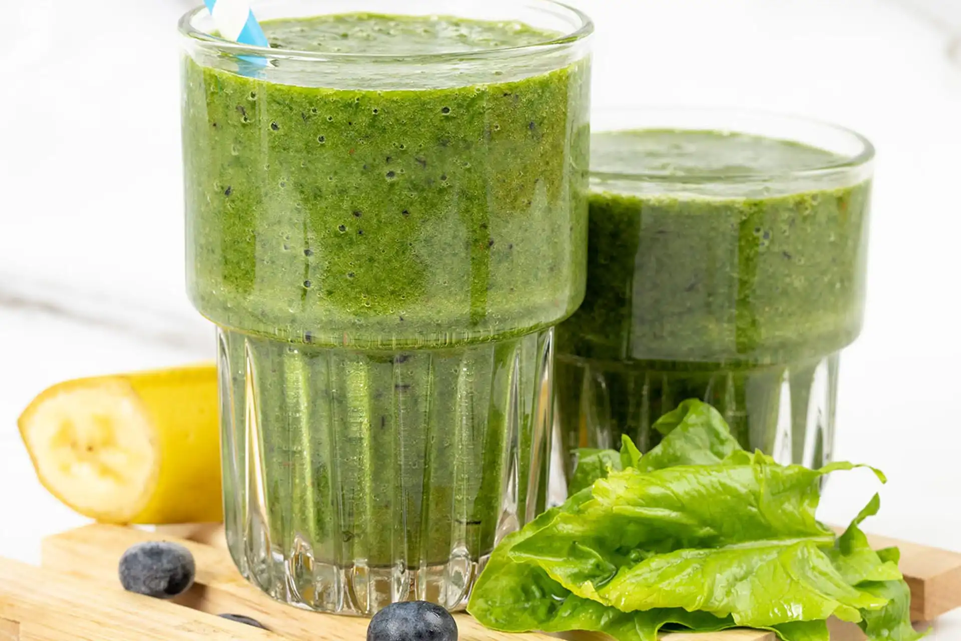 Healthy Green Smoothie Recipe to Start Your Weight-loss Diet with Ease