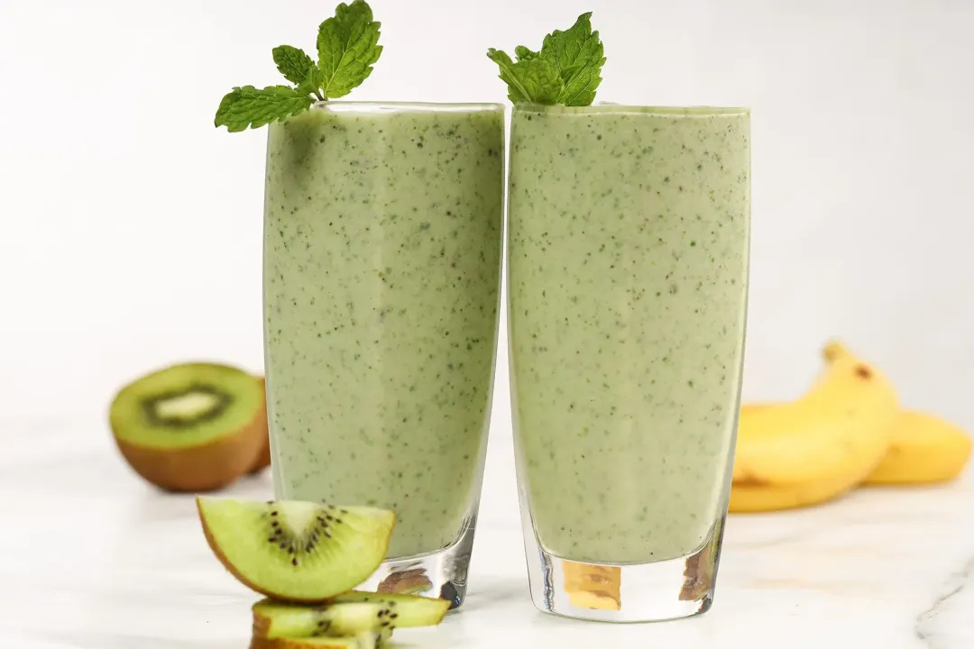 step 3 how to make kiwi banana smoothie