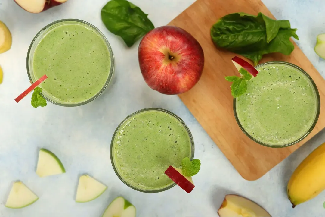 step 3 How to Make This Apple Spinach Smoothie