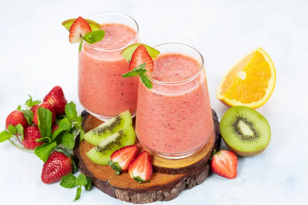 step 3 How to Make This Strawberry Kiwi Smoothie