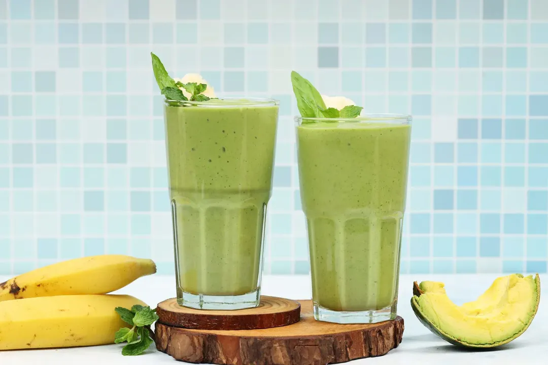 step 4 How to Make Avocado Spinach Smoothie